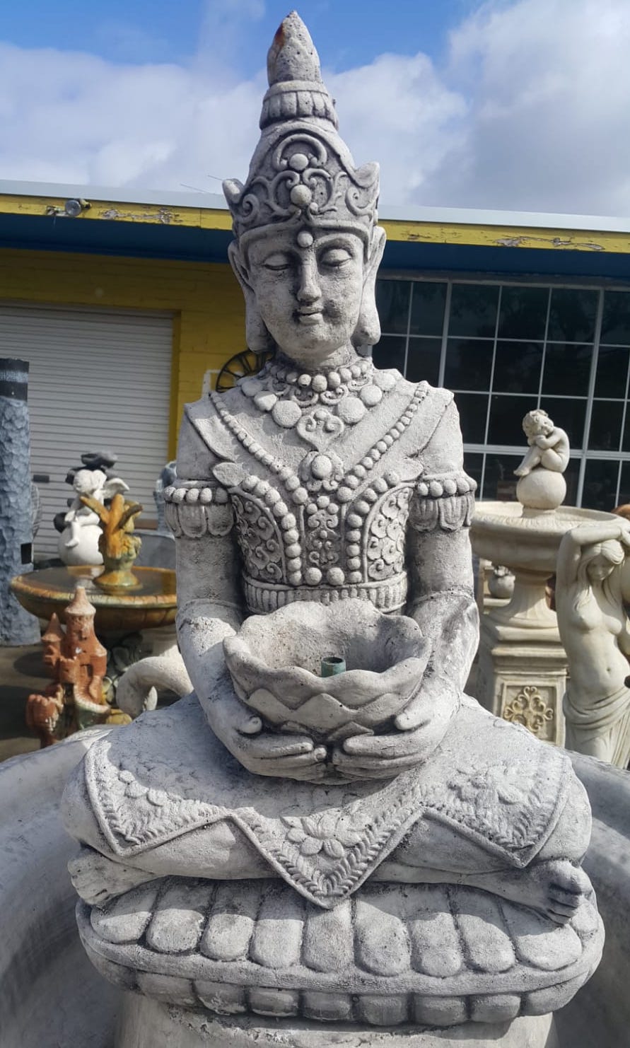 Fancy Buddha / Water Feature Concrete