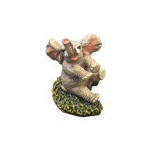 3/A Resin Elephant PR064