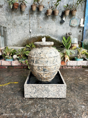 Medium Pot Fountain Antique