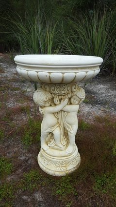 Small 3 Cherub Bird Bath (Shallow Round Lid) Concrete