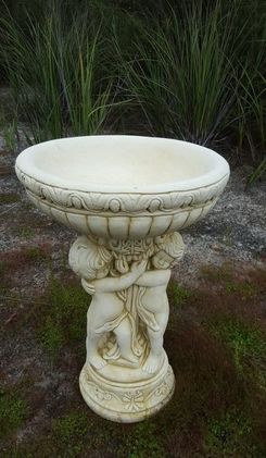 Small 3 Cherub Bird Bath (Deep Round Lid) Concrete