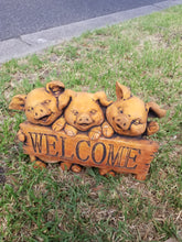 Welcome pigs