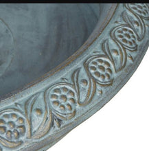 Maddison Urn And Base Set