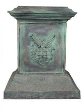 Mibressi Urn and Base Set