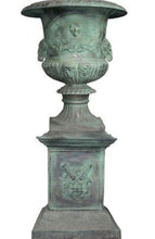 Mibressi Urn and Base Set
