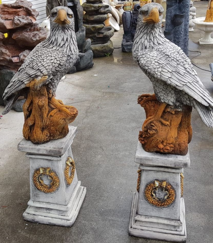 Eagles With Stands Pair Concrete