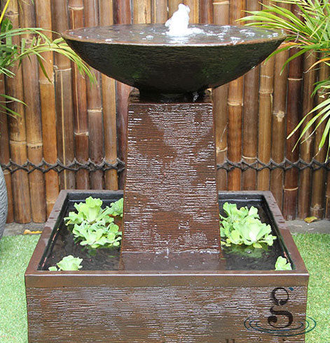 Aquarius Fountain – Medium Concrete GRC