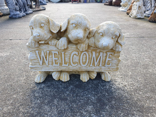 13cm Welcome with 3 Labrador