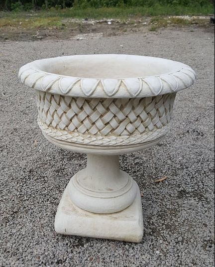 Lattice Urn