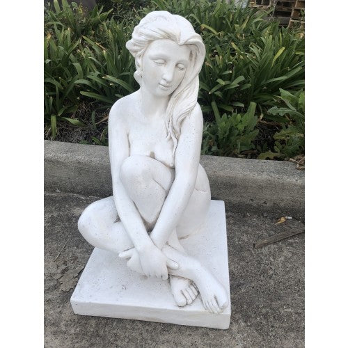 68cm Naked Lady Sitting