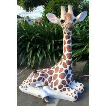 82cm Sitting Giraffe Fiberglass