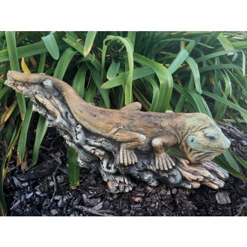 55cm Lizard on Log Fiberglass