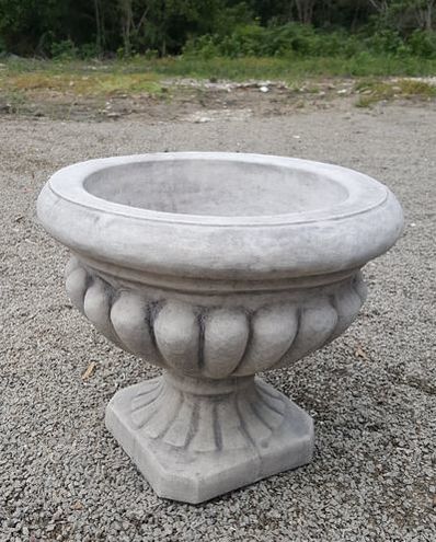 Scallop Urn
