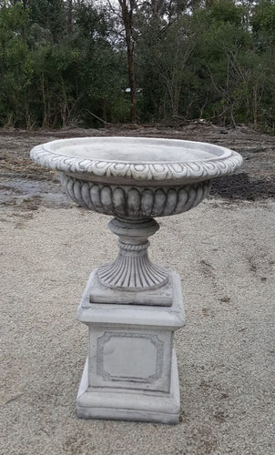 Jefferson Urn With Short Jefferson Pedestal