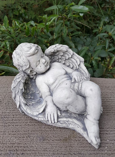 Cherub Laying Down Small